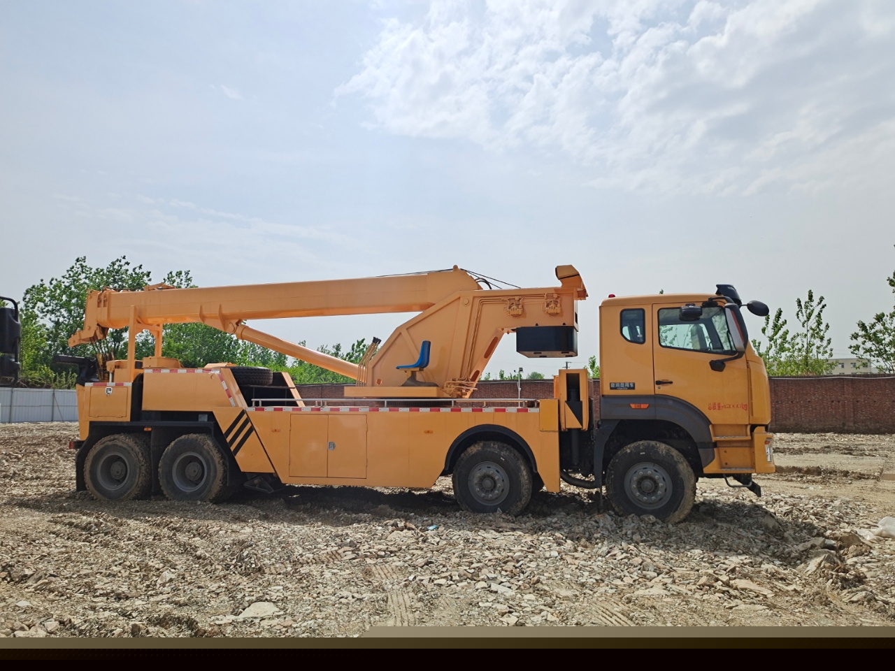 重汽豪沃NX前四后八拖吊分離重型清障車