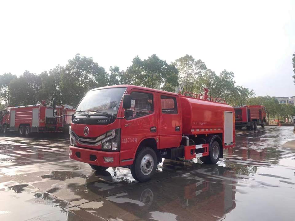 東風雙排座4噸消防灑水車（國六）