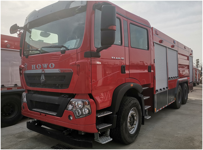 國六 10噸豪沃后雙橋干粉泡沫聯用消防車